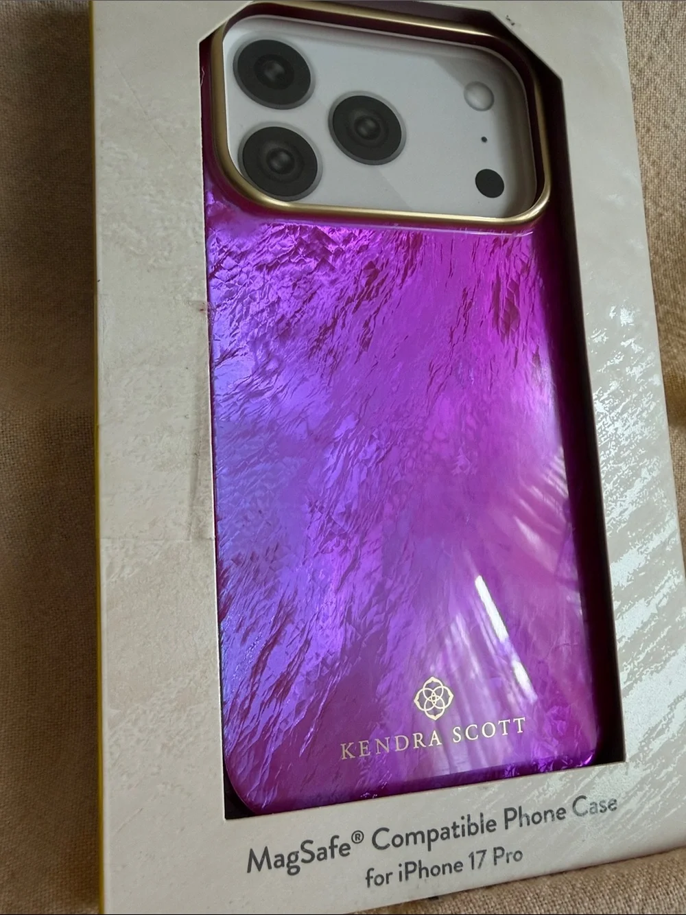 NWT~ Kendra Scott Iridescent Purple/Pink MagSafe iPhone 17 Pro phone Case